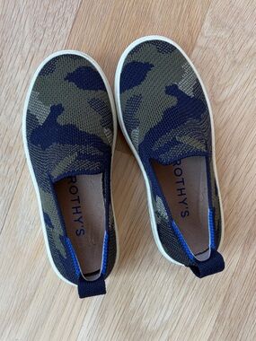 Rothy's Kids Slip-On Sneaker in Olive Camo